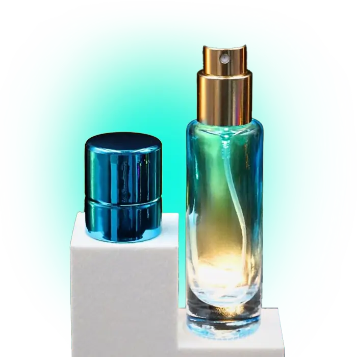 Frascos vacíos y botellas de vidrio para preparar perfumes y venderlos en Perú.